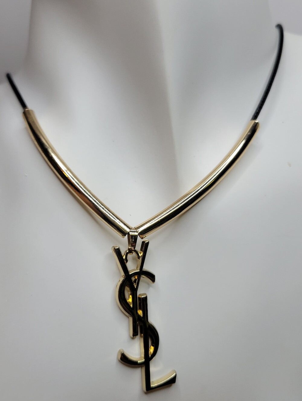 1.75" YSL zip Pull, Blk. Corded Necklace Gold Accents